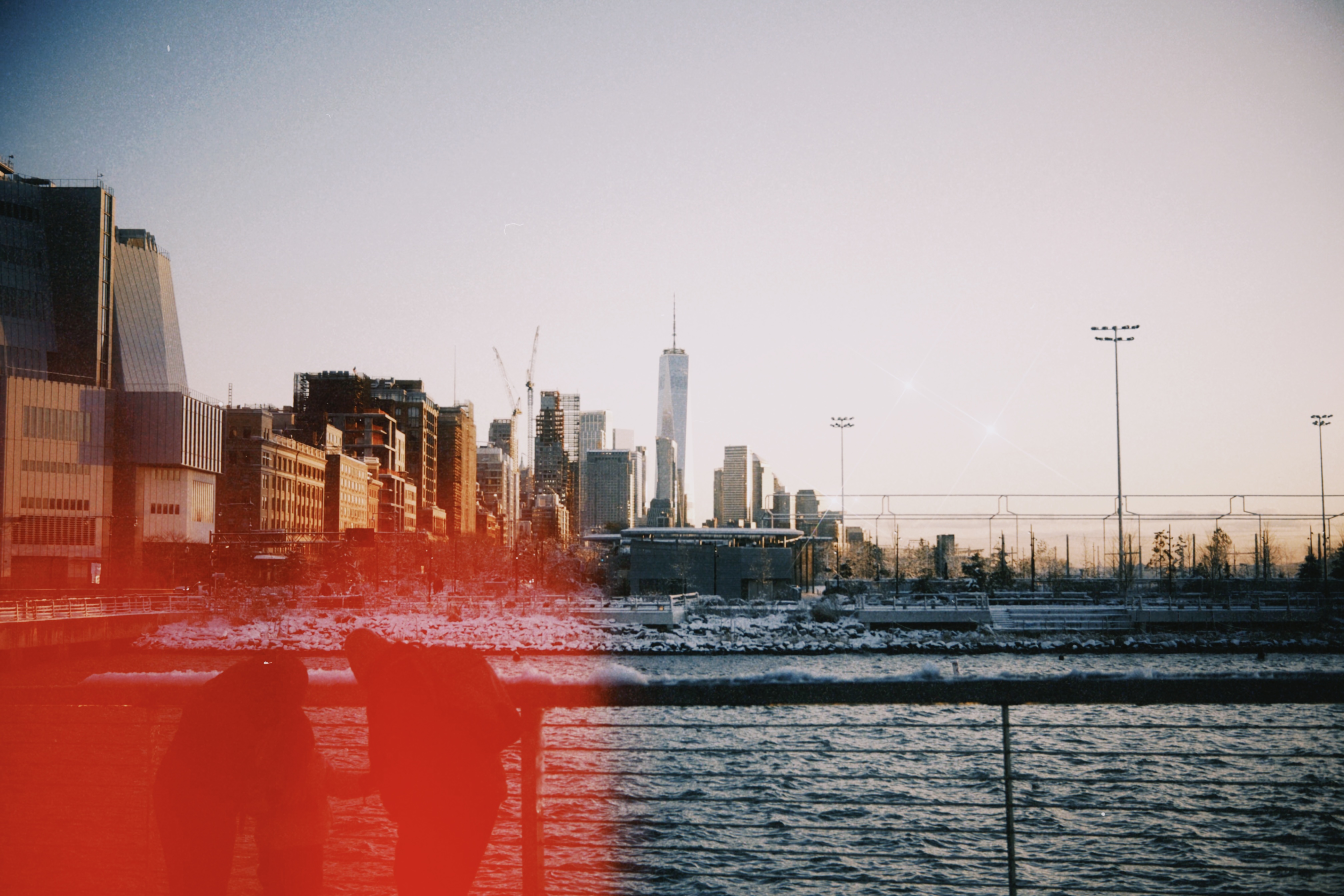 One WTC river red flare